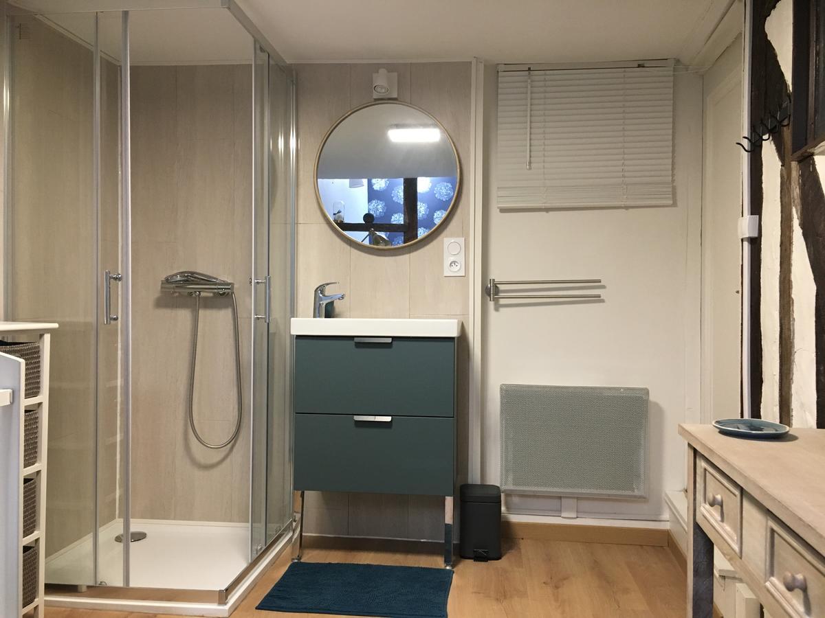 L'Appartement R Postel Honfleur Esterno foto